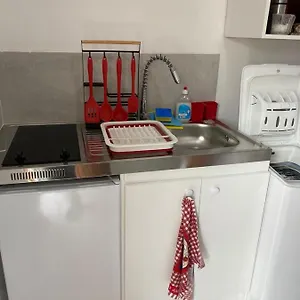 https://studio-carre-de-soie-vaulx-en-velin.hotels-rhonealpes.com